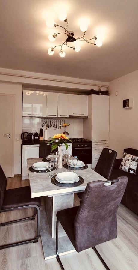 Apartament Comfort Primaverii Rîşnov Buitenkant foto
